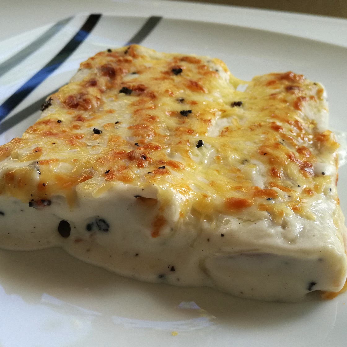 canelones de confit de pato con foie y trufa