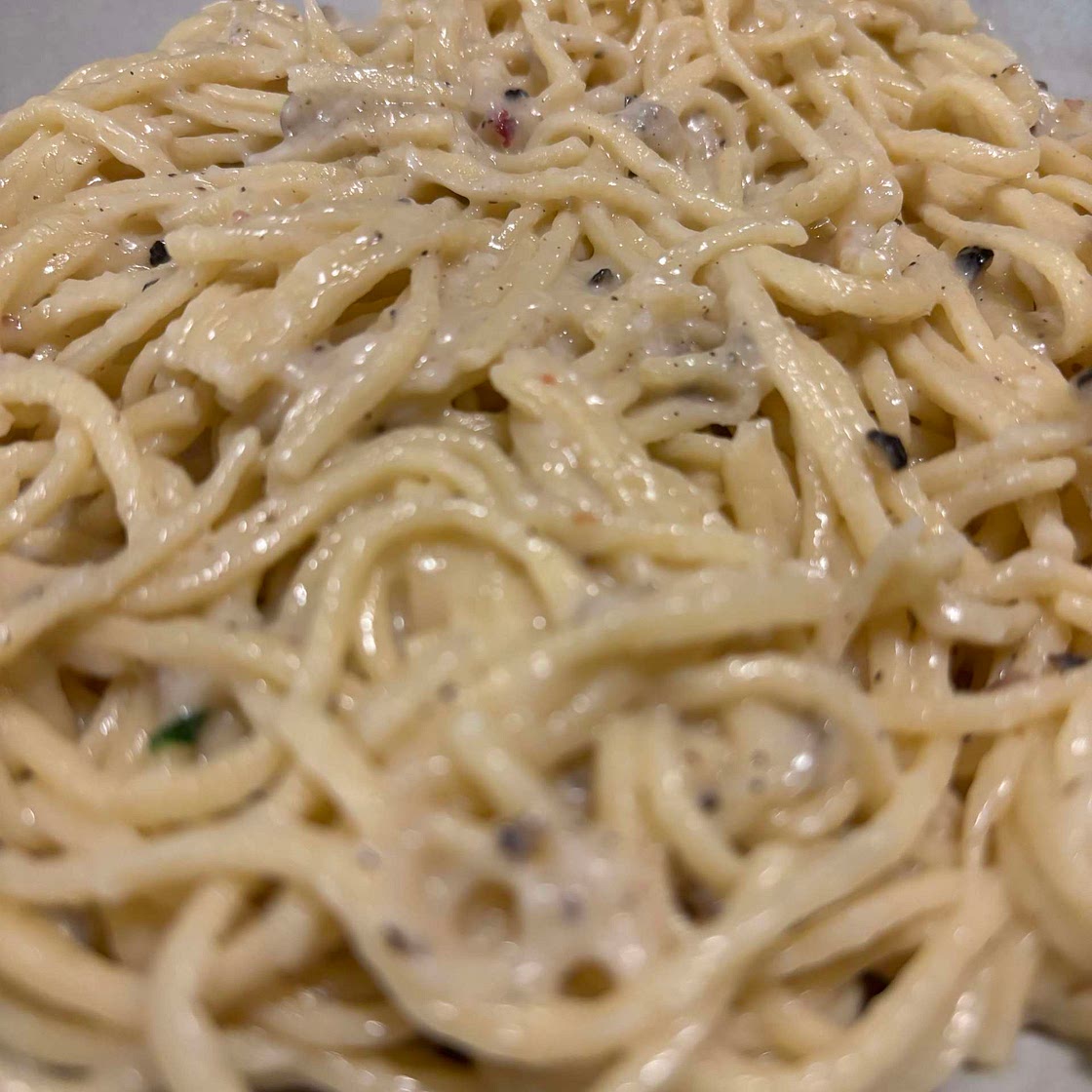 Classica cacio e pepe romano