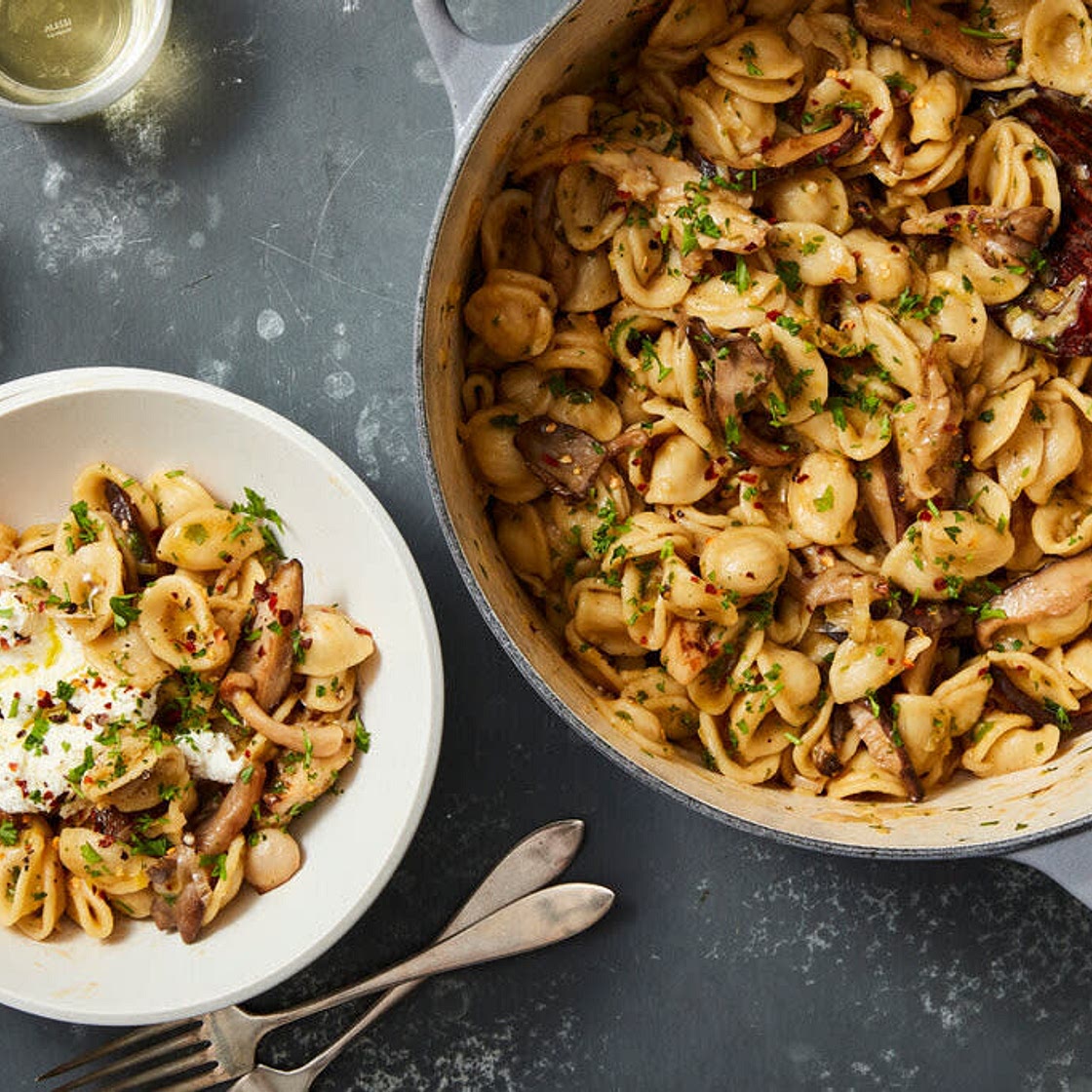 One pot mushroom and leak pasta