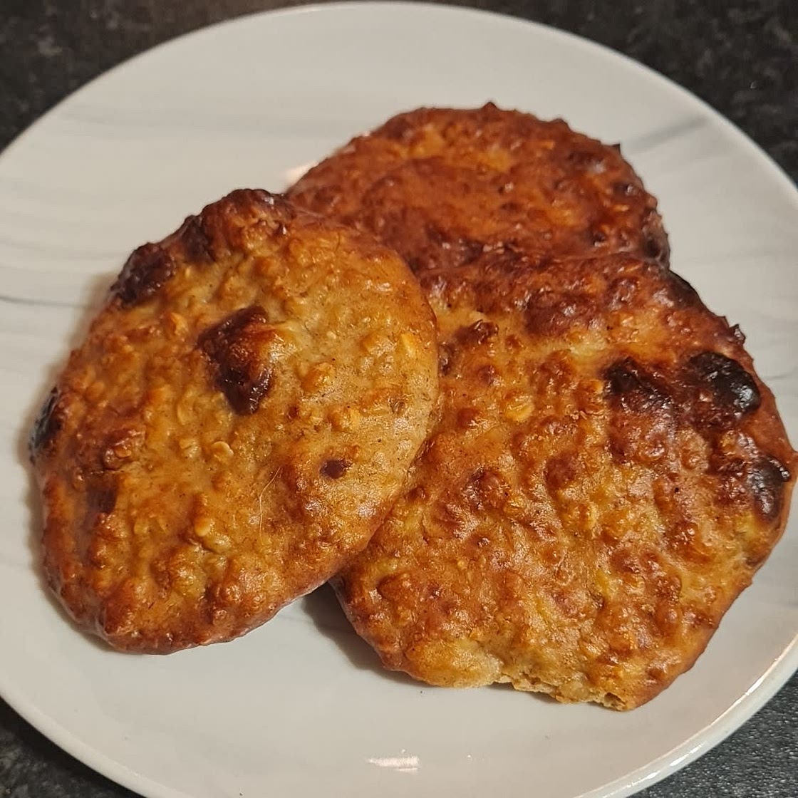 Peanut Butter Banana Oat Protein Cookies