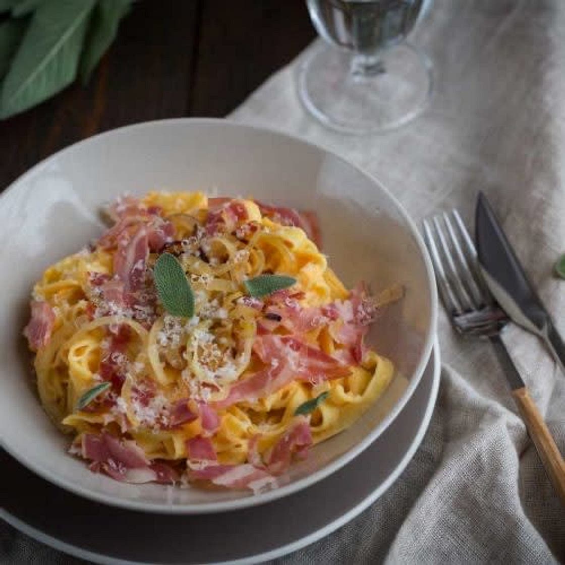 Pâtes à la courge et pancetta - Cuisine Addict