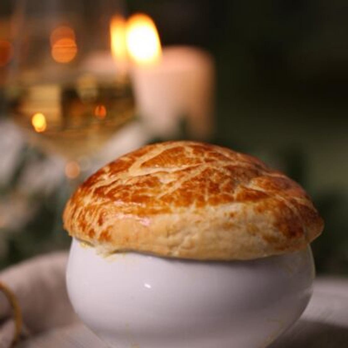 Soupe en croûte au foie gras à la Bocuse