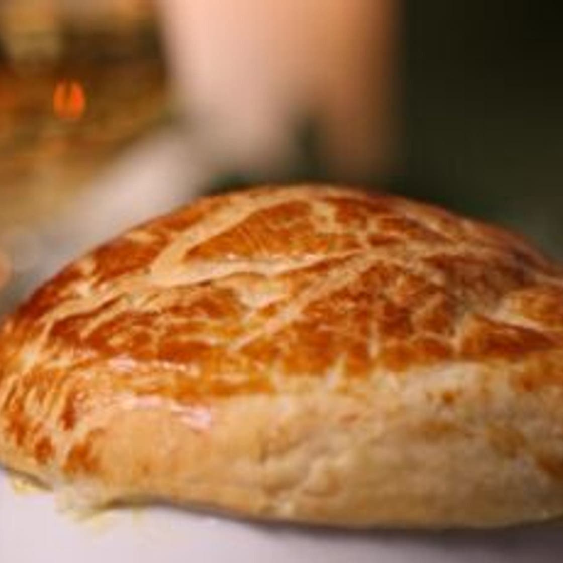 Soupe en croûte au foie gras à la Bocuse