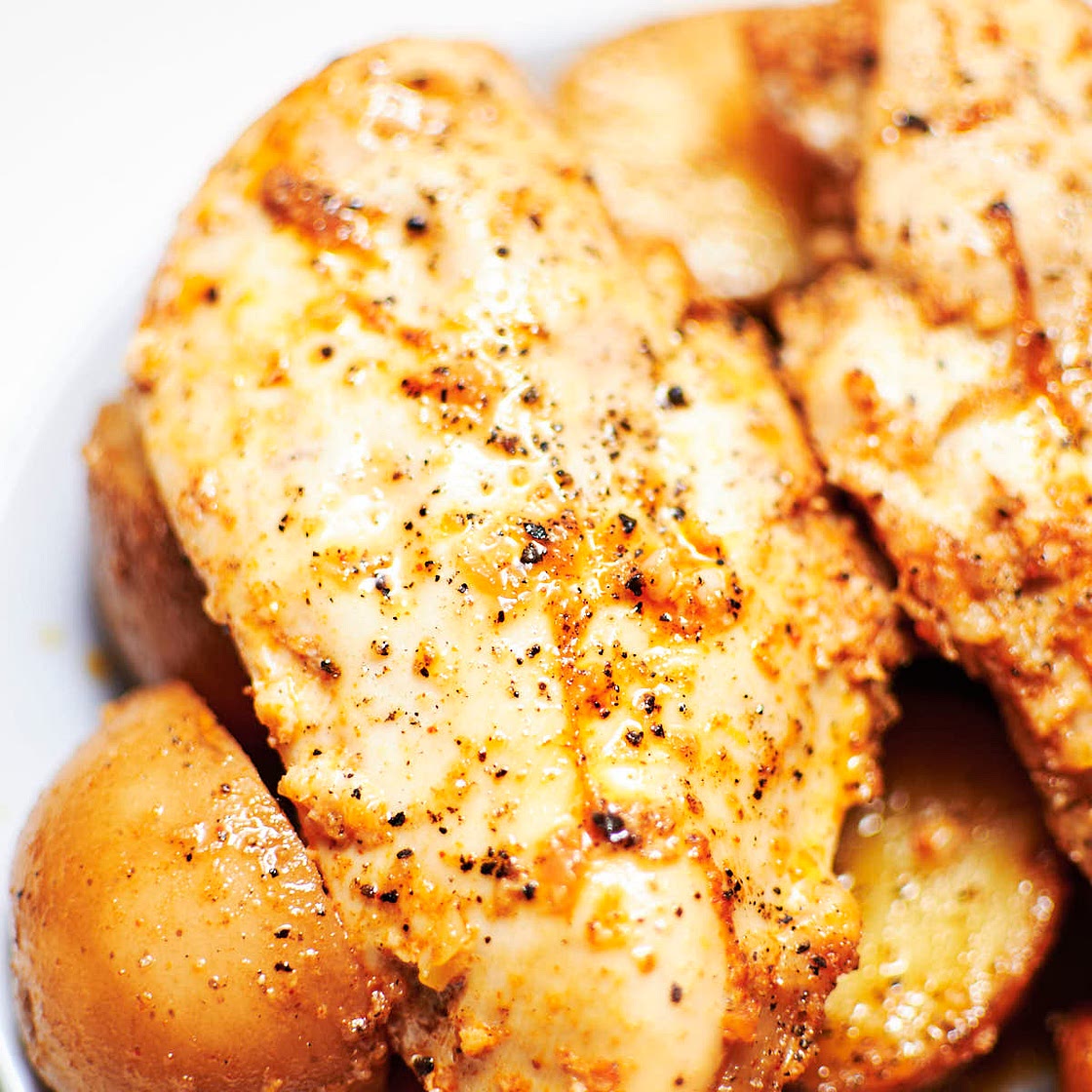 CROCKPOT GARLIC PARMESAN CHICKEN AND POTATOES