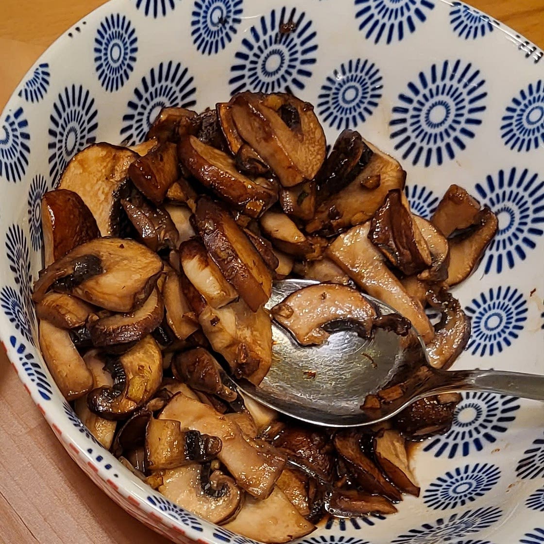 Pilz Bowl Topping