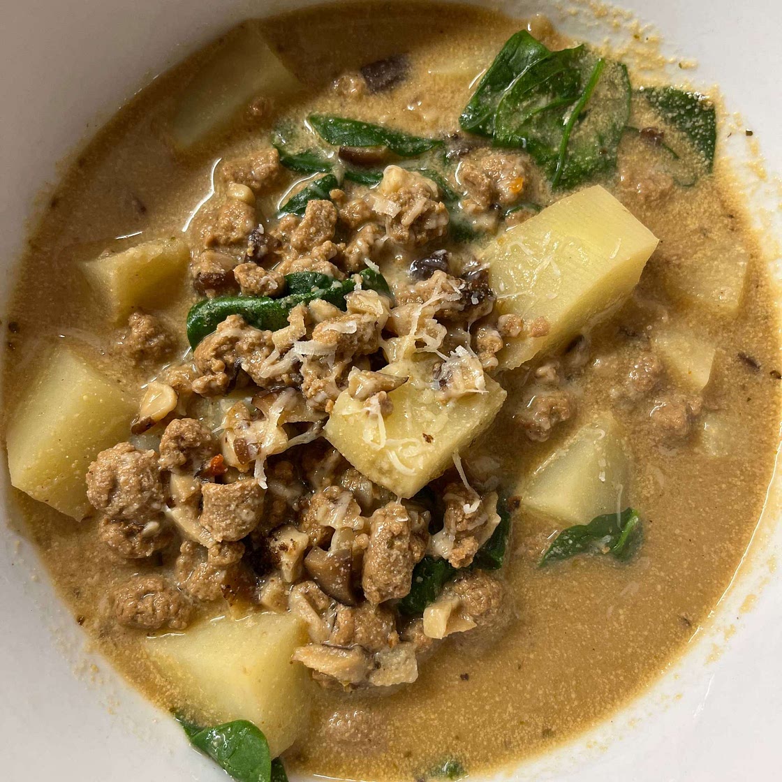 Zuppa Toscana (Sausage & Potato Soup)