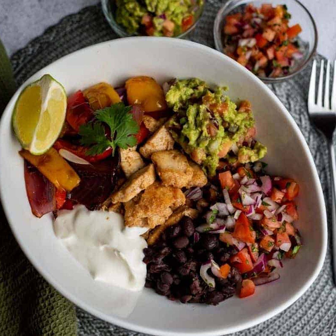 Air Fryer Chicken Fajita Bowls