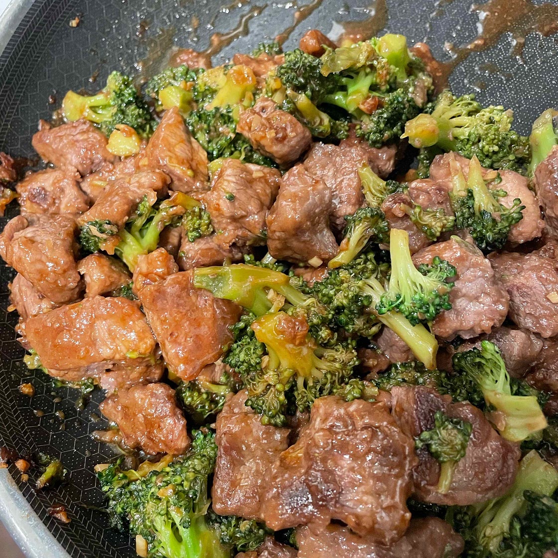Beef and broccoli stir-fry