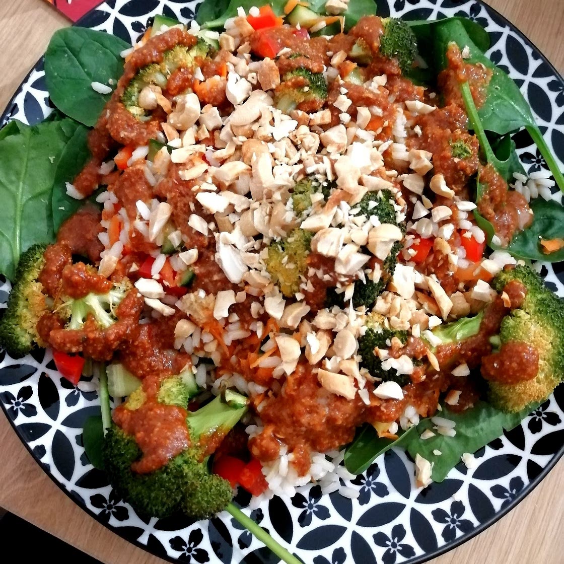 Brown Rice Salad with Kale and Peanut Sauce