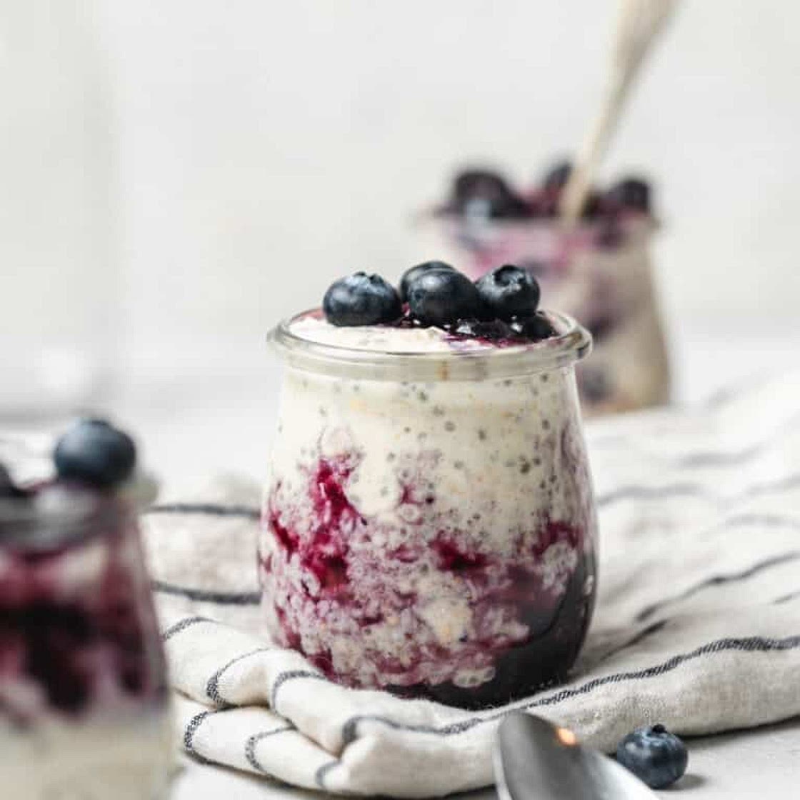 Blueberry Cheesecake Overnight Oats