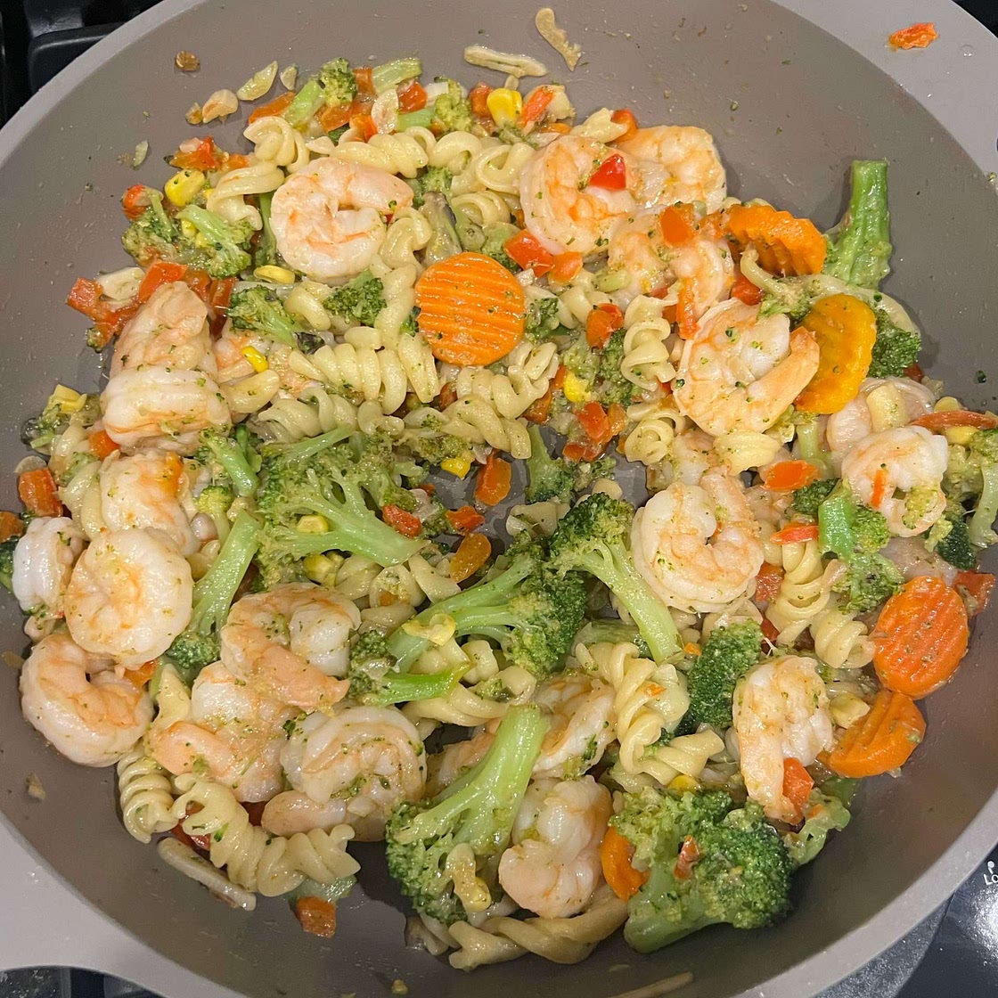 One-Pot Garlicky Shrimp & Broccoli