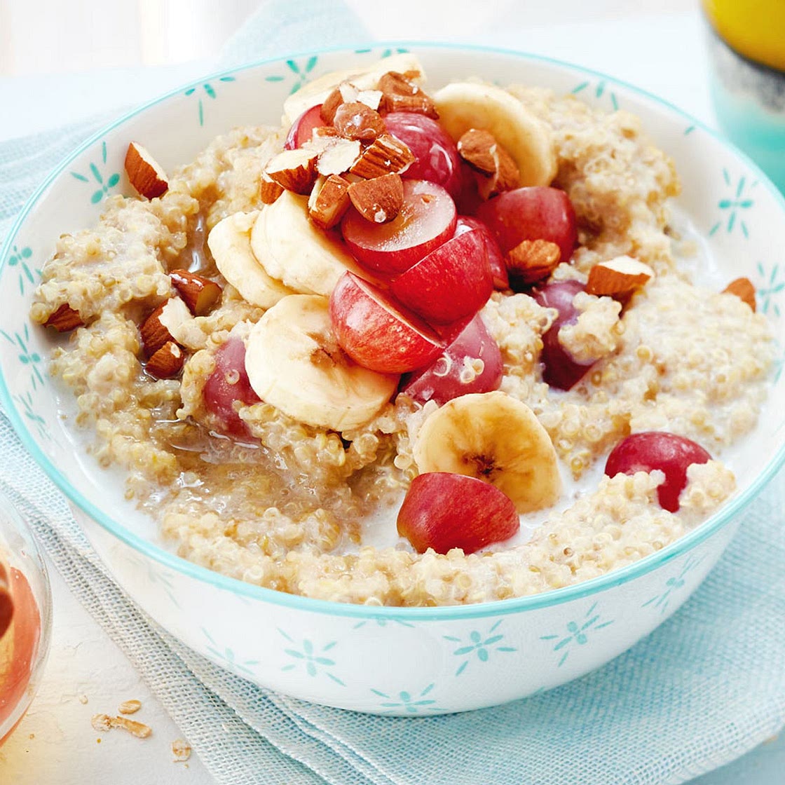 Quinoa-Porridge mit Trauben und Banane