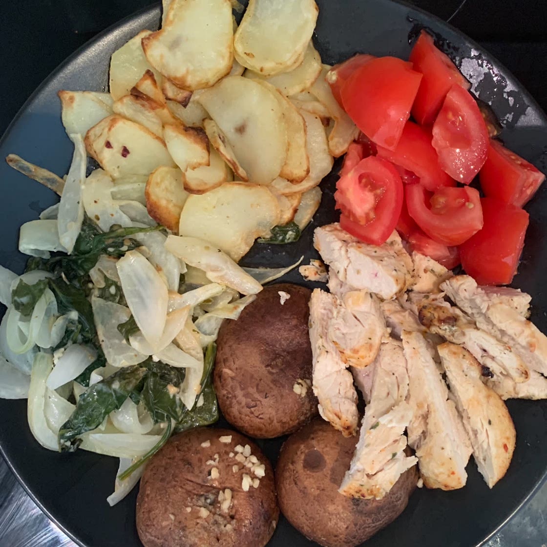 Healthy Air Fryer Grilled chicken with potatoes and Vegetables