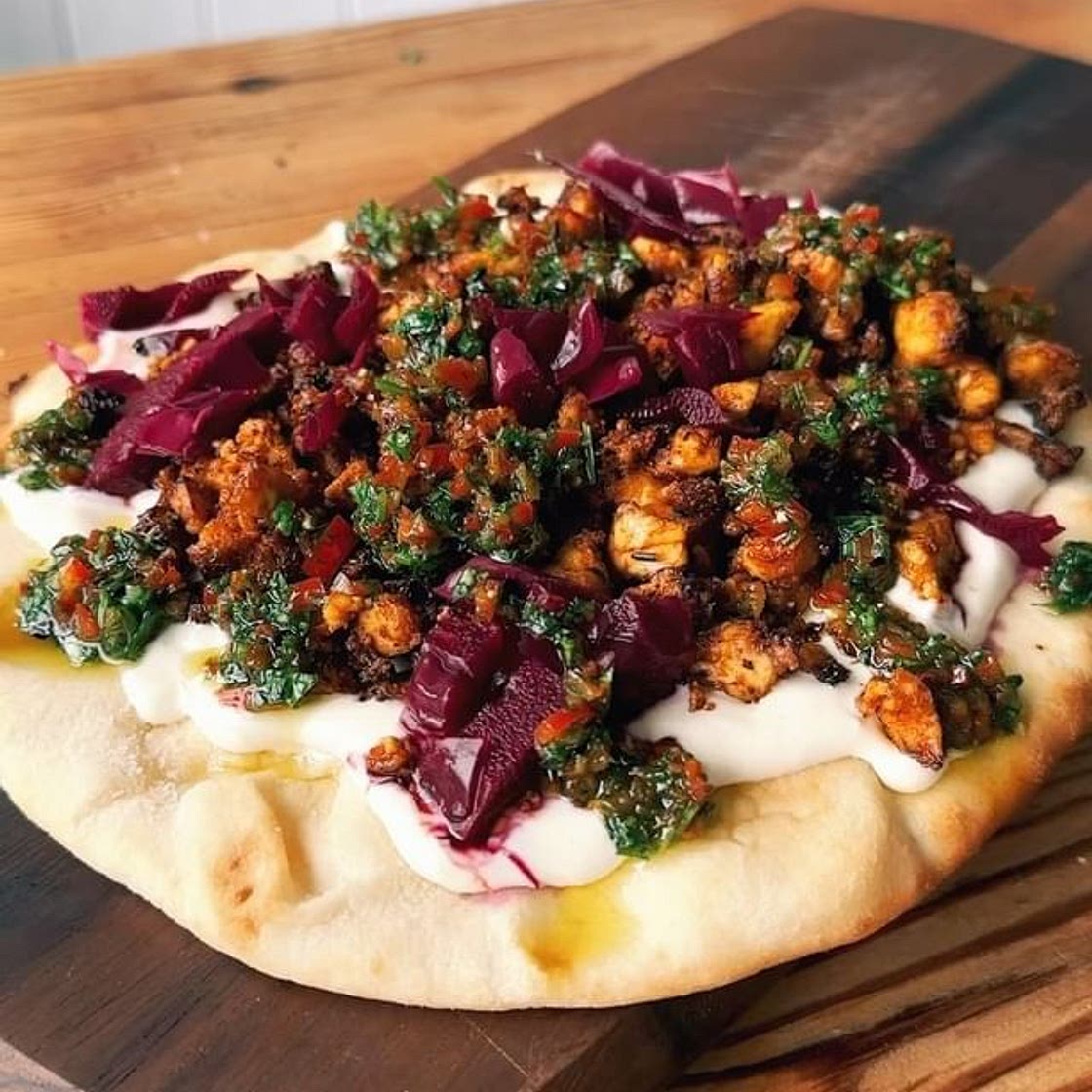 VEGAN - CAJUN “LAMB” INSPIRED TOFU FLATBREAD 🫓