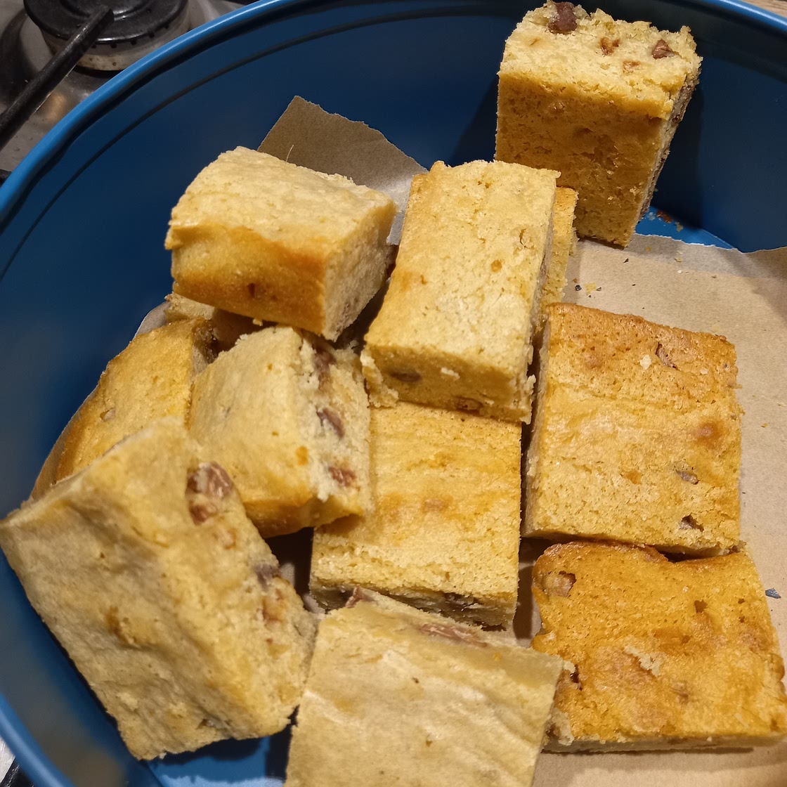 Chocolate chip blondies