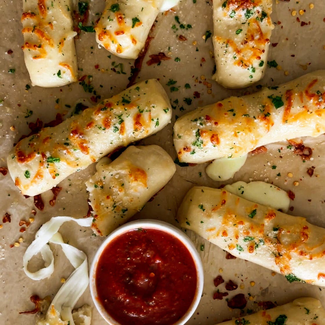 D'licious Cheesy Breadsticks