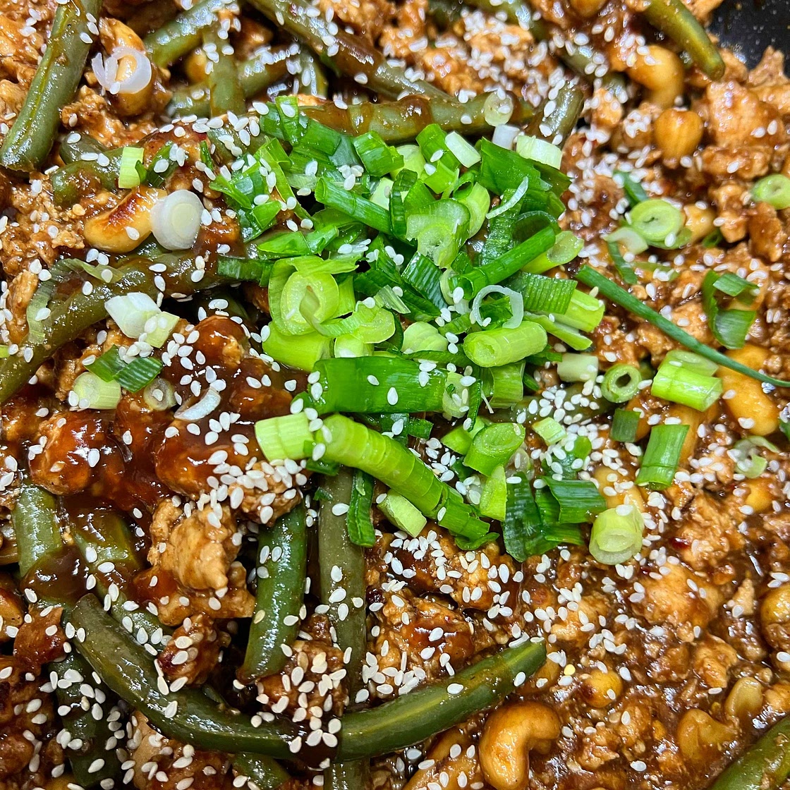 D'licious Crispy Cashew Chicken