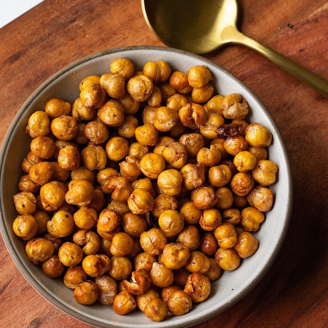 crispy roasted salt and vinegar chickpeas (air fryer option)