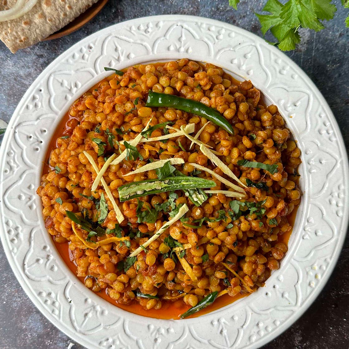 Dhabba Style Channa Daal 