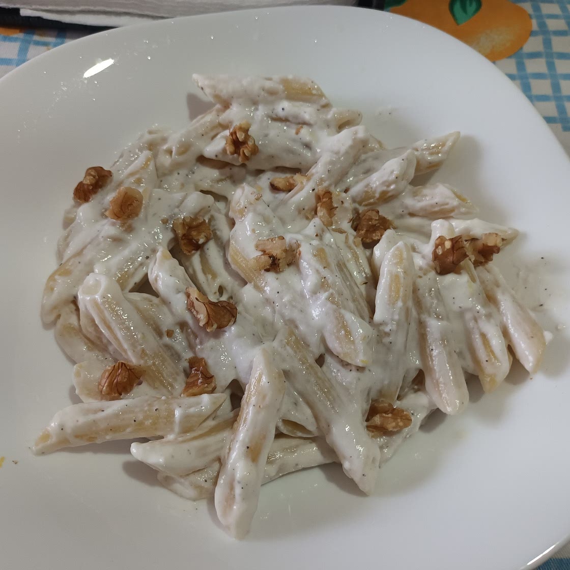 pasta ricotta, limone e noci