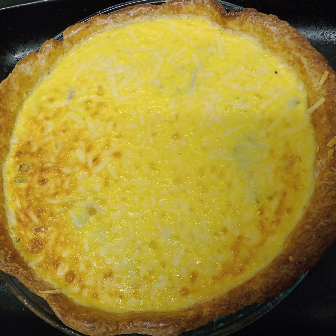 Smoky bacon and leek quiche