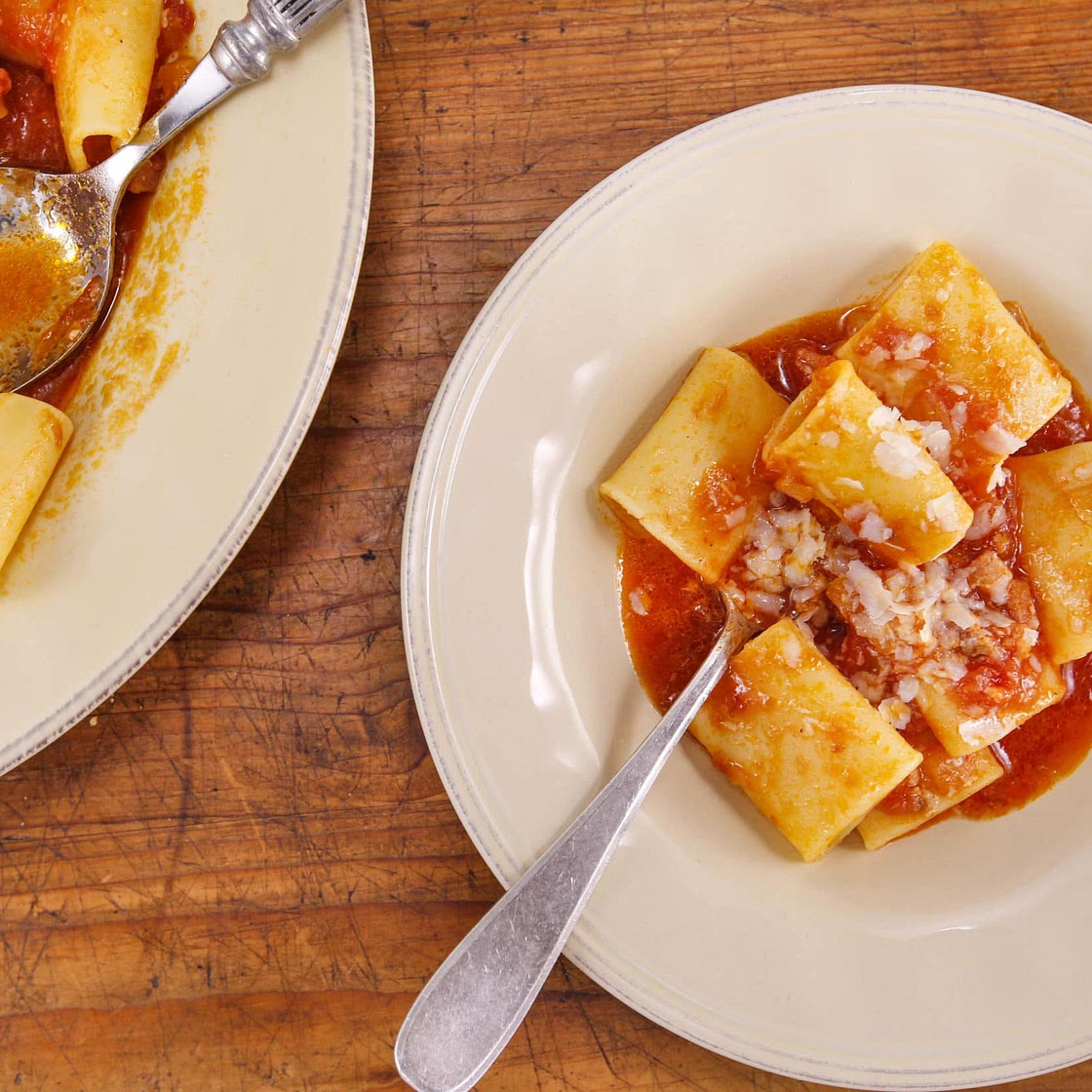 Paccheri all'Amatriciana: Pasta with Bacon and Onion Sauce