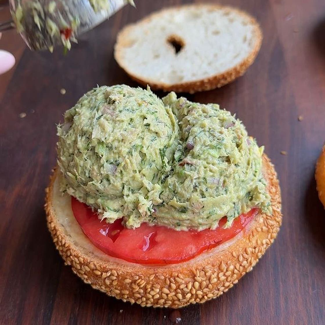 Tunacado Bagel