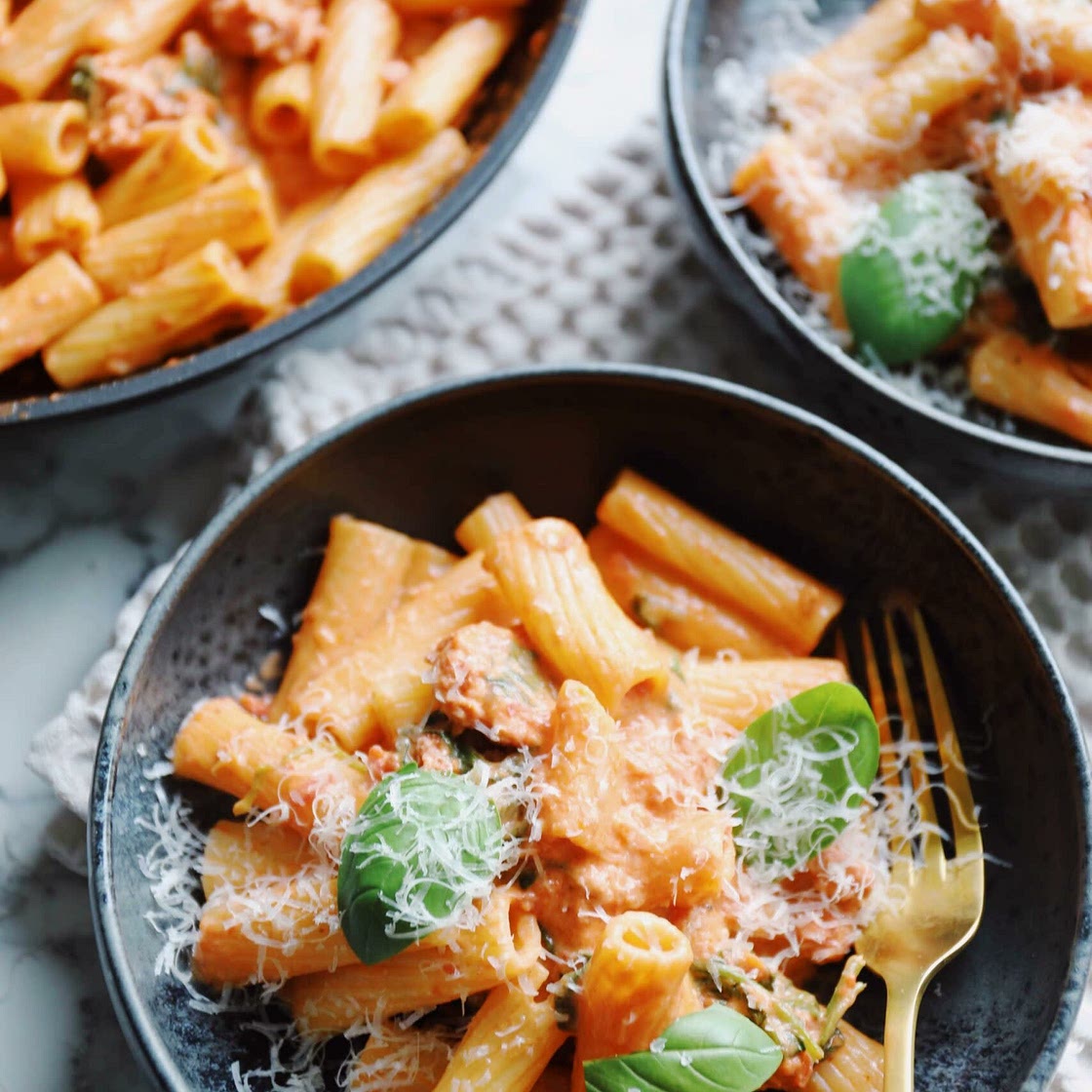 Pasta with salsiccia sauce
