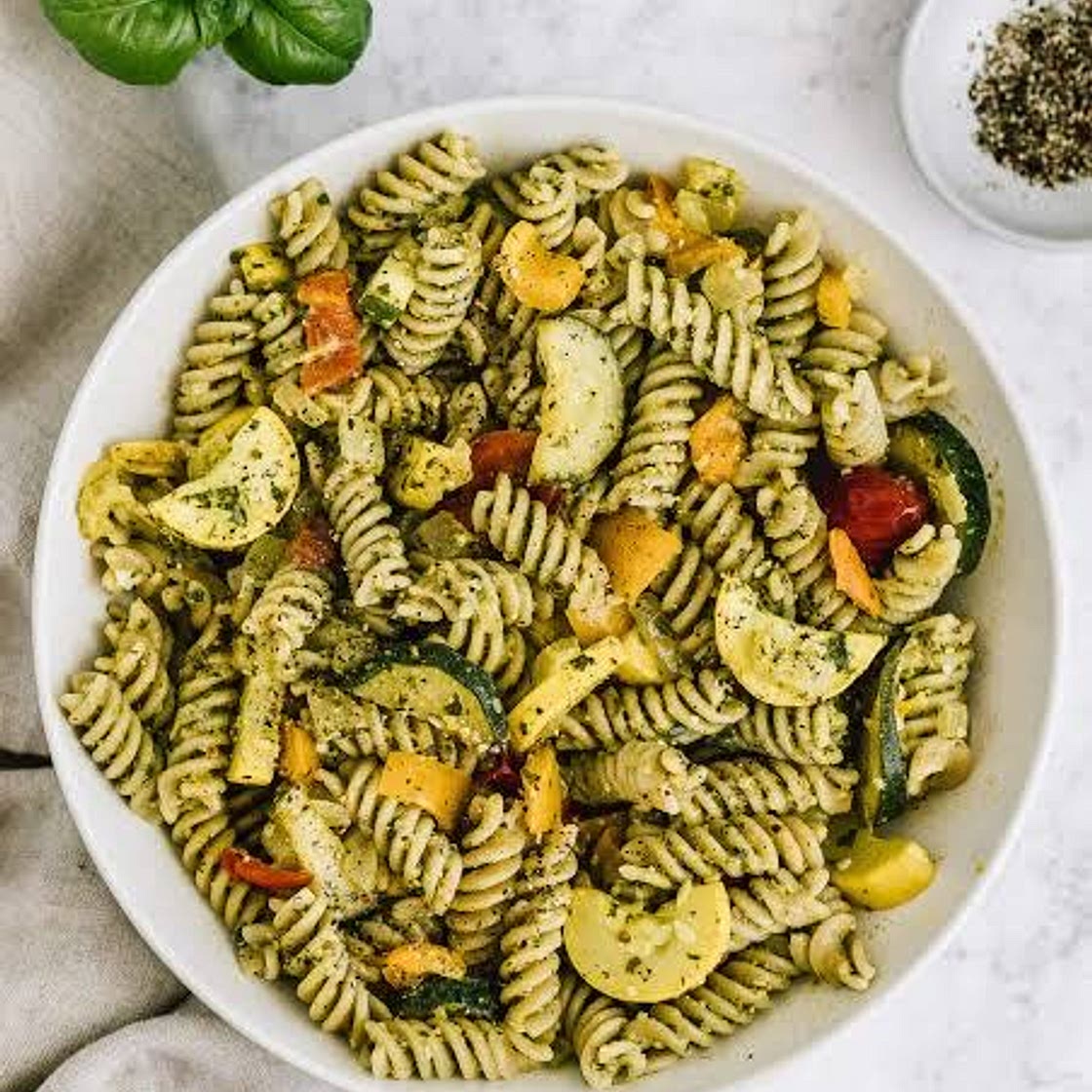 Vegetarian pesto pasta