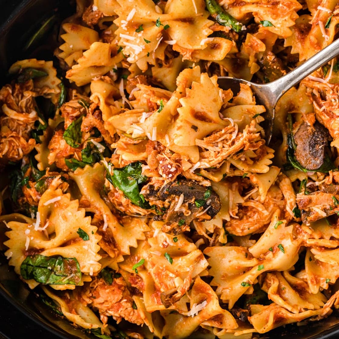 Slow Cooker Chicken Bacon Pasta