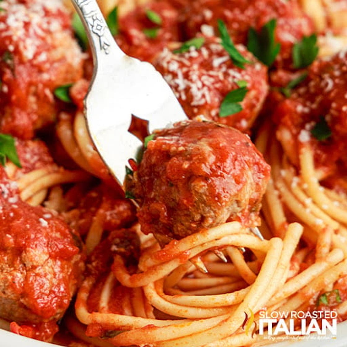Easy Crock Pot Spaghetti Recipe (15 Minute Prep)