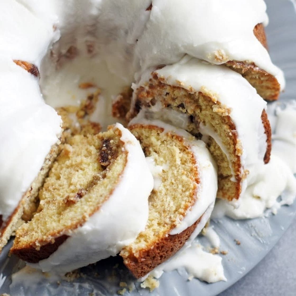 Cinnamon Roll Cake