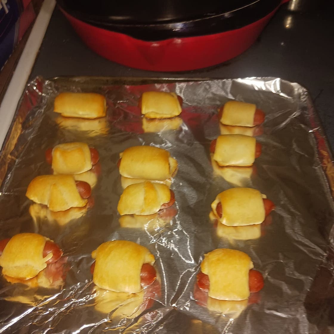 Little Pigs In A Blanket with Crescent Rolls and Smokies