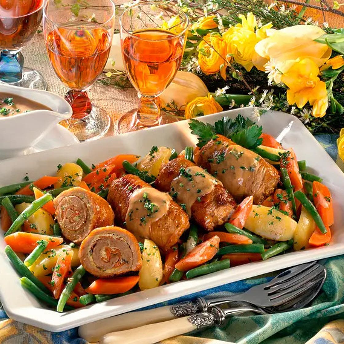Gefüllte Schweine-Rouladen mit Möhren-Bohnen-Kartoffeln