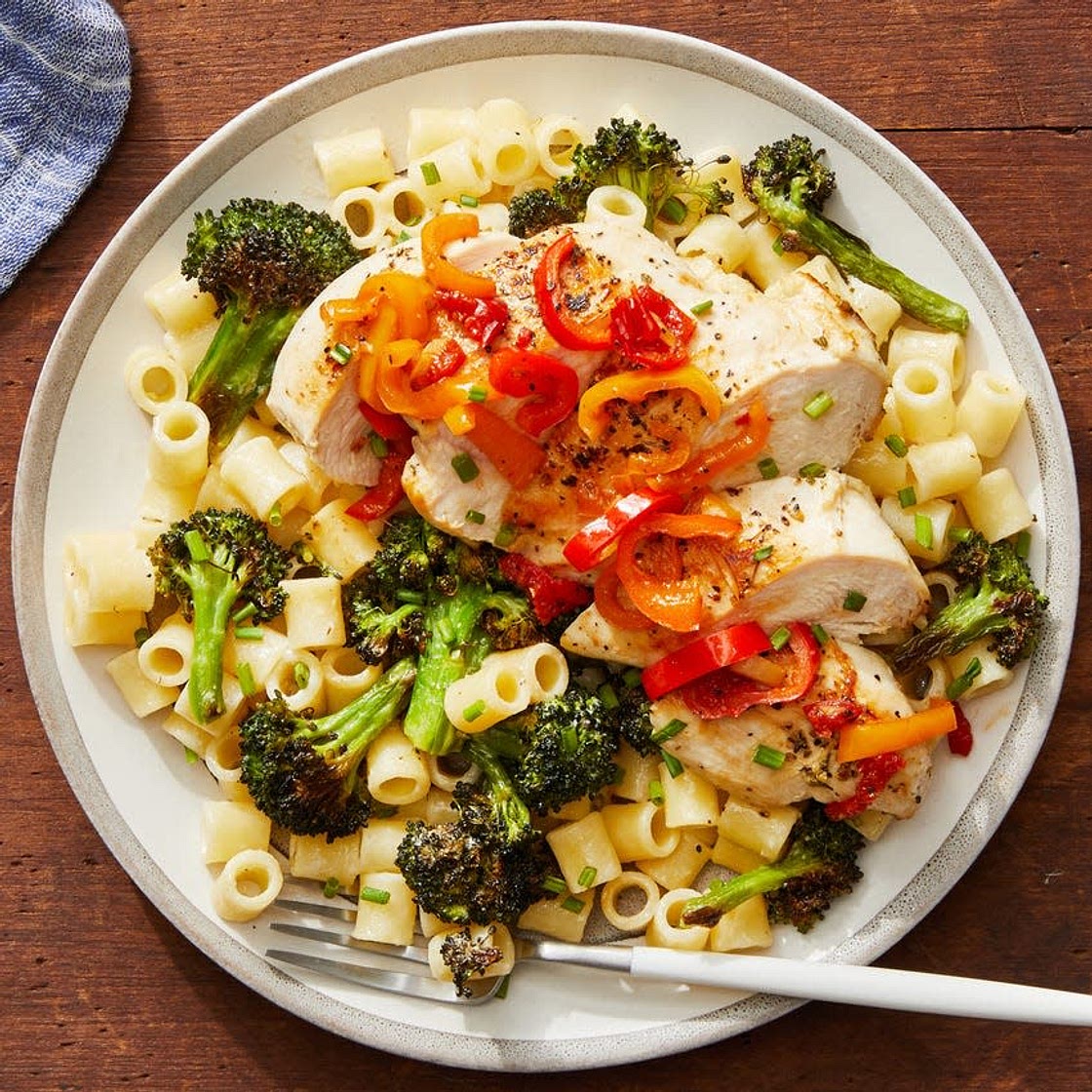 Italian-Style Chicken & Peppers with Ditali Pasta & Broccoli