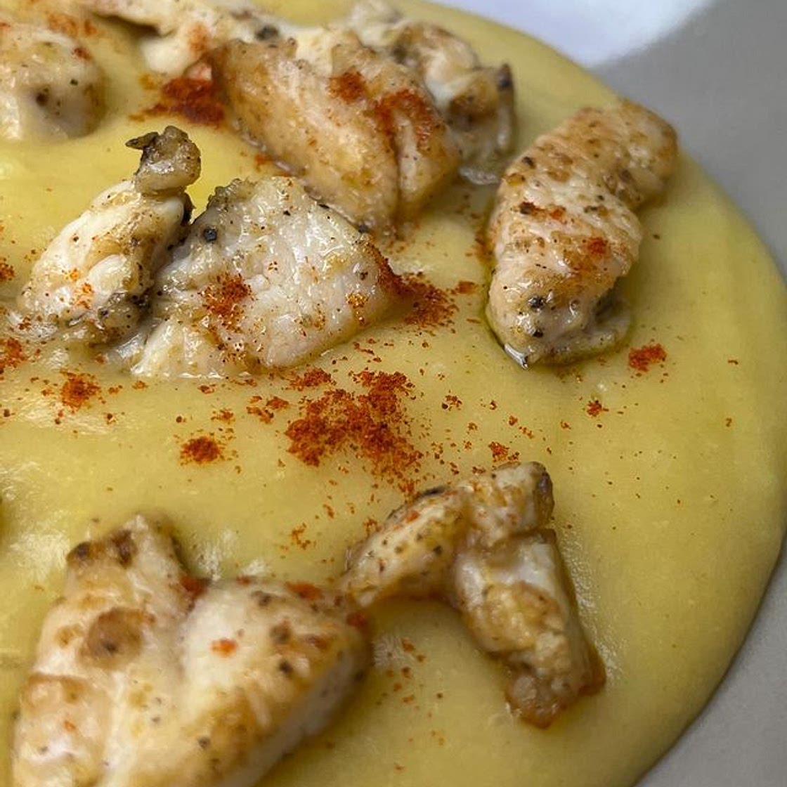 CREMA DI PATATE E PORRI CON POLLO SPEZIATO✨