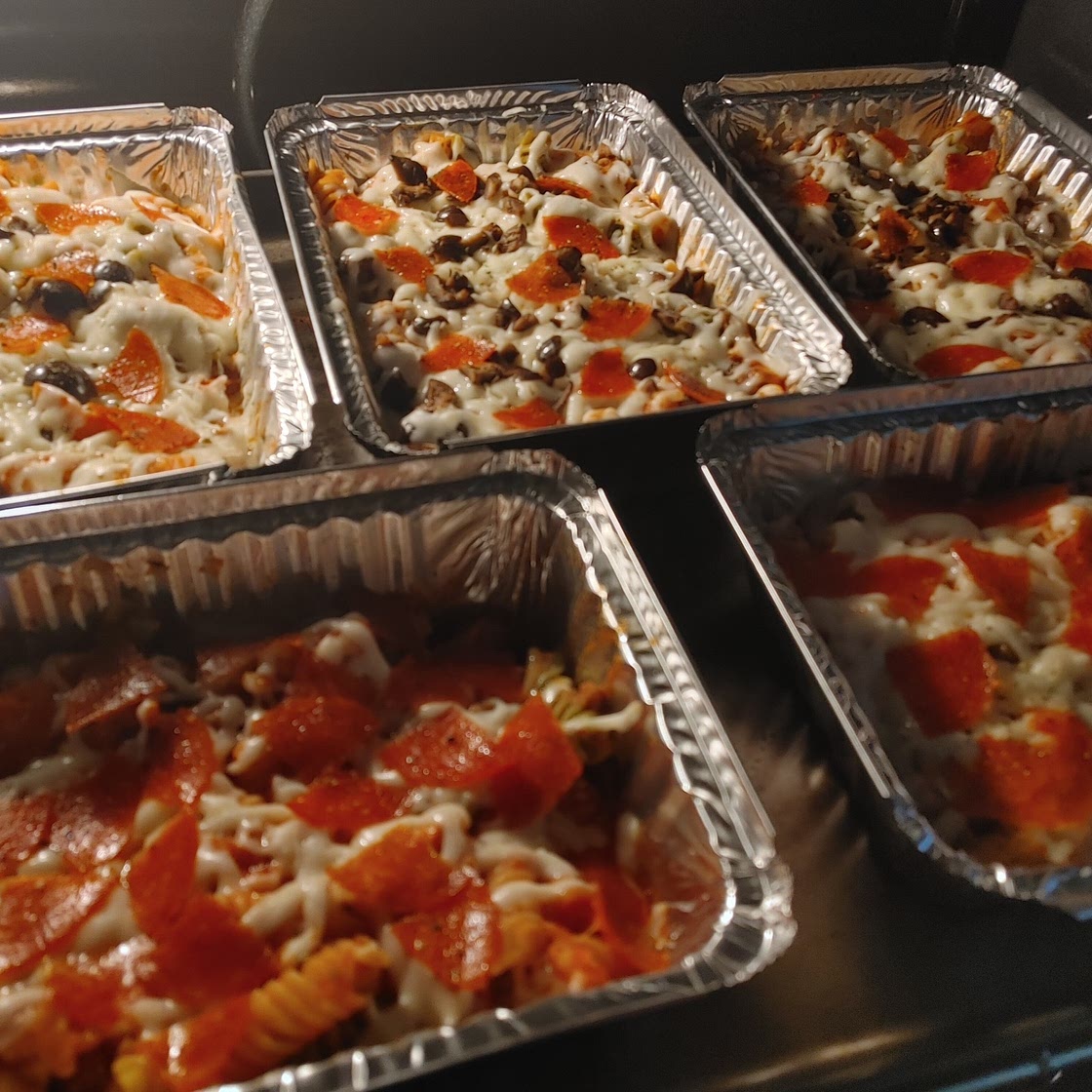 Pasta Pan Pizzas