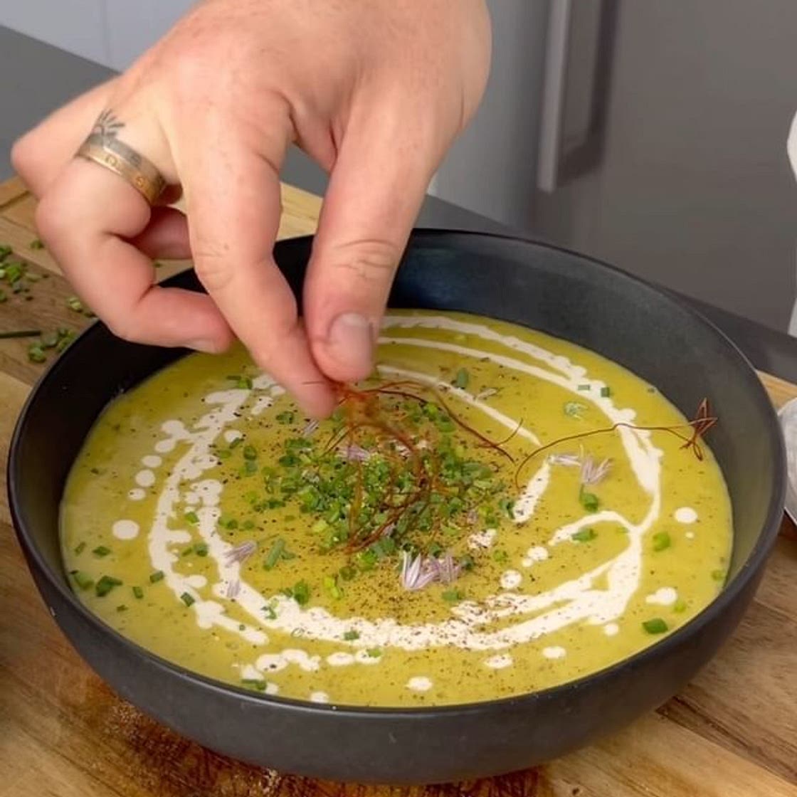 LEEK, POTATO ZUCCHINI SOUP 💫