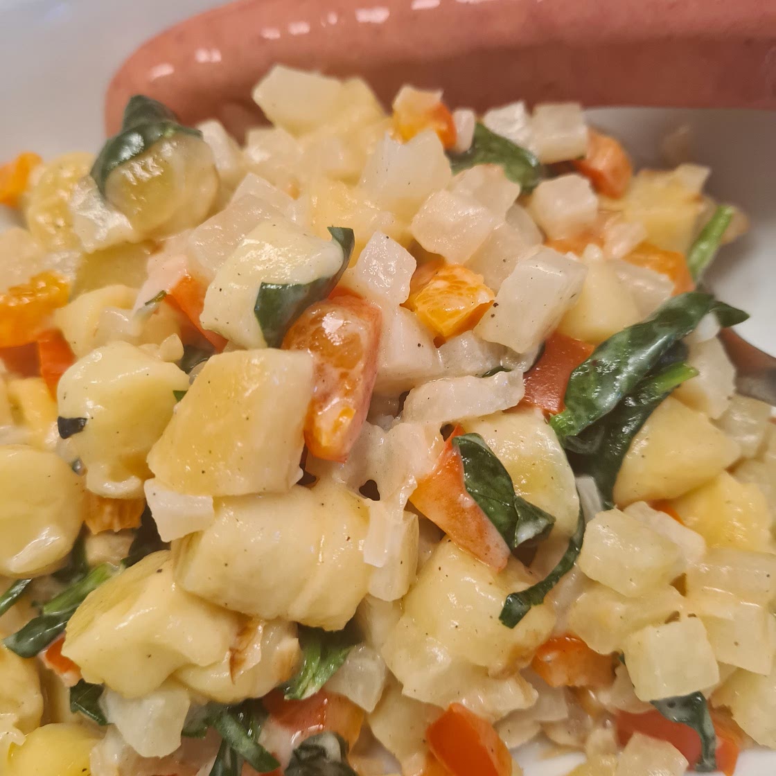 Kohlrabi Pfanne mit Würstchen