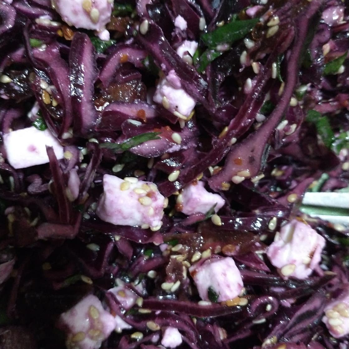 date, feta and red cabbage salad