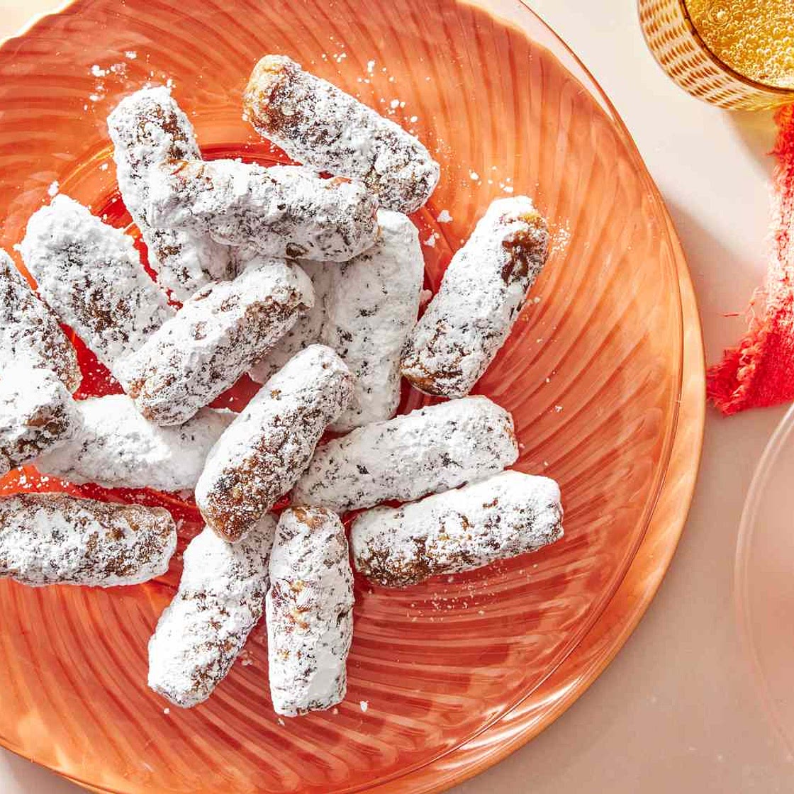Rosalynn Carter's Date Nut Rolls
