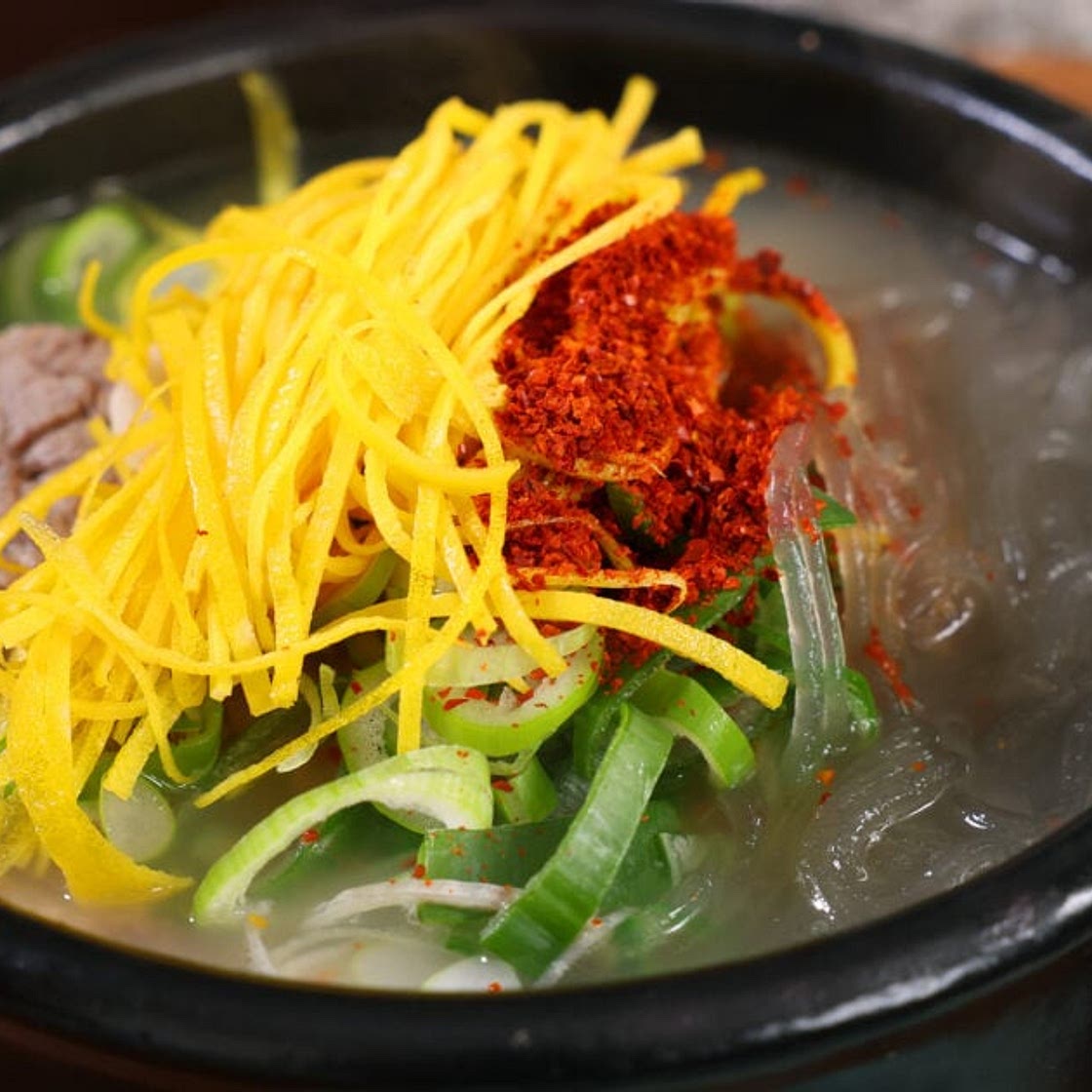 Gomtang (Korean beef soup: 곰탕)
