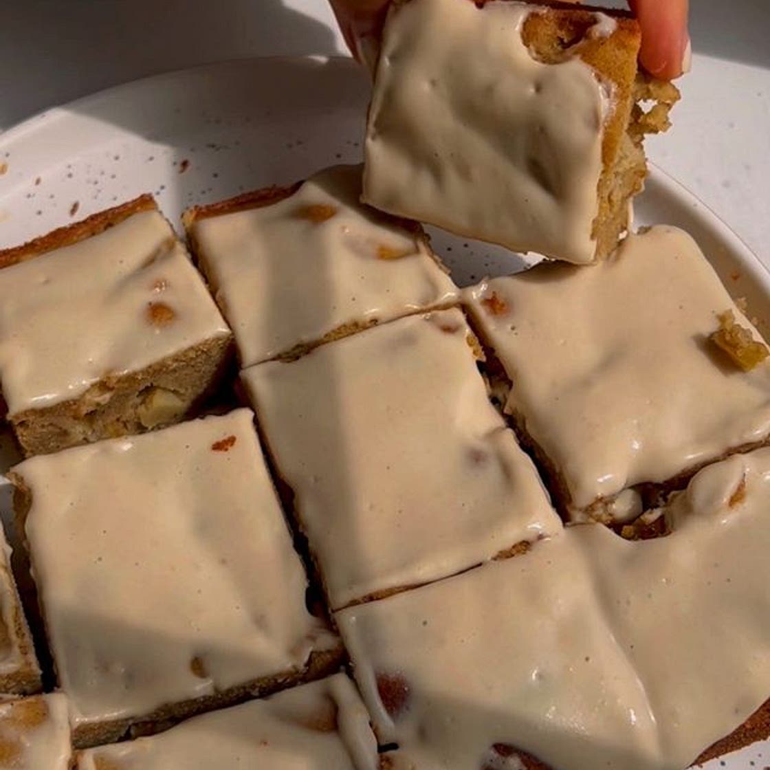 apple spice snacking cake