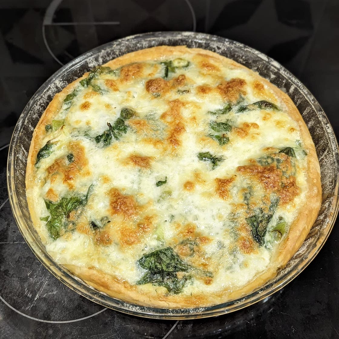 Spinach and mozzarella pie