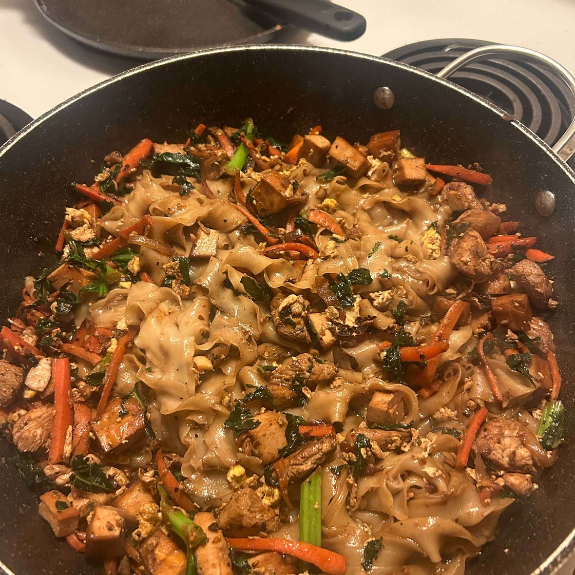 Pad See Ew - Thai Stir Fried Noodles