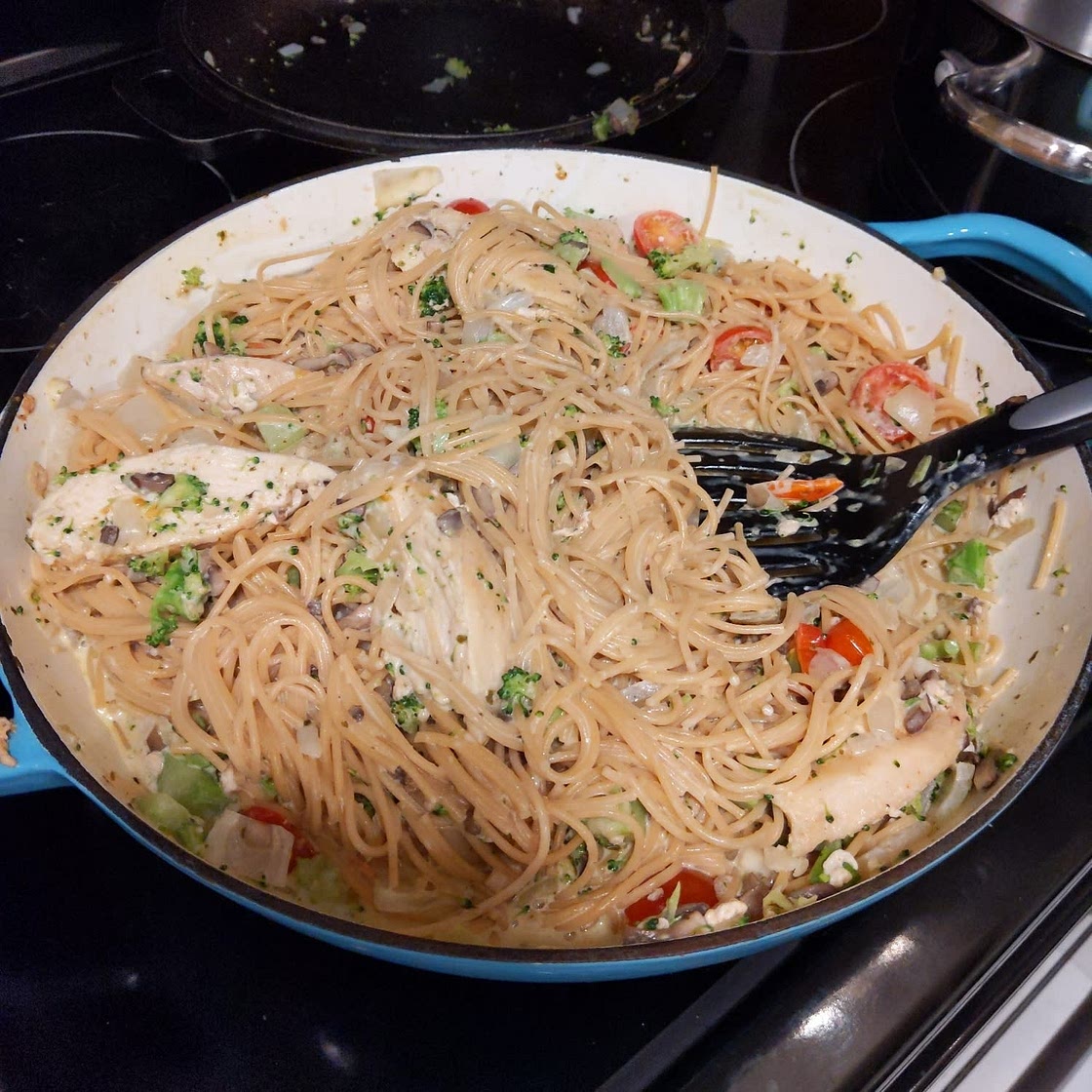 Creamy Chicken Pesto Pasta