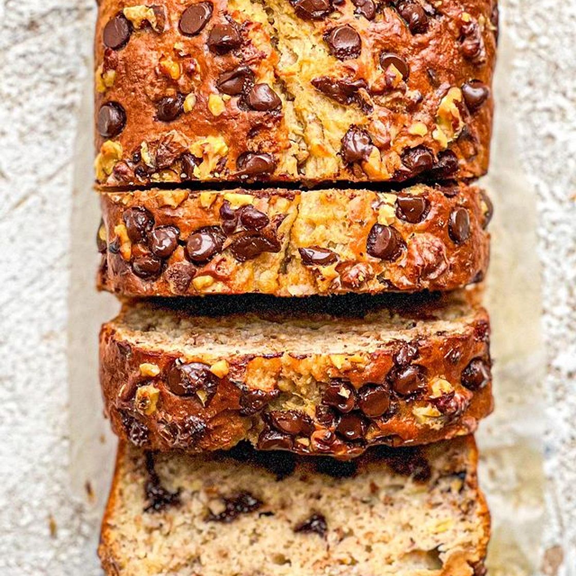 RECIPE BELOW 👇🏽 ⁣ 🍌 HEALTHY OAT BANANA BREAD 🍌 ⁣ ⁣ This banana br