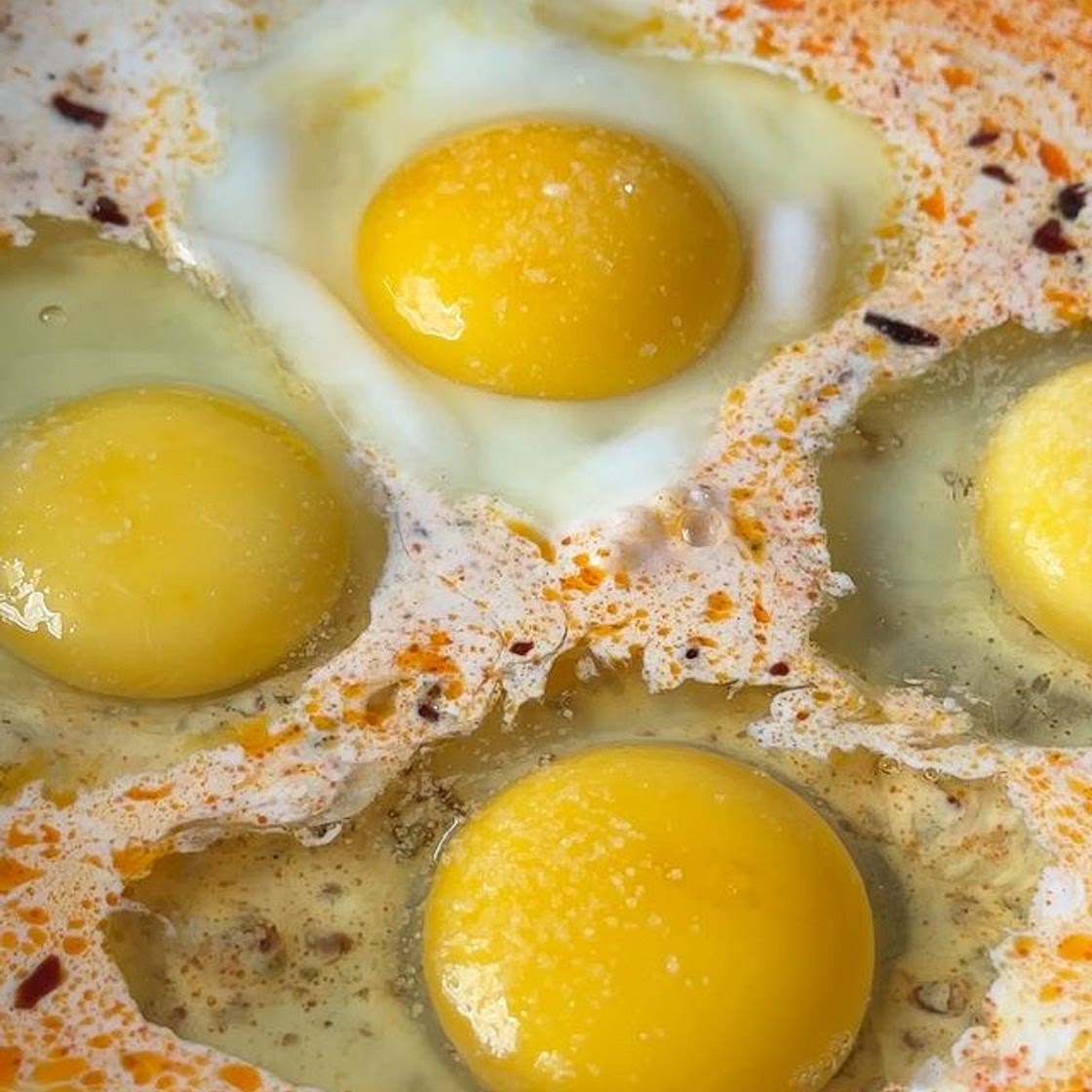 Eggs in Cream and Chili Oil