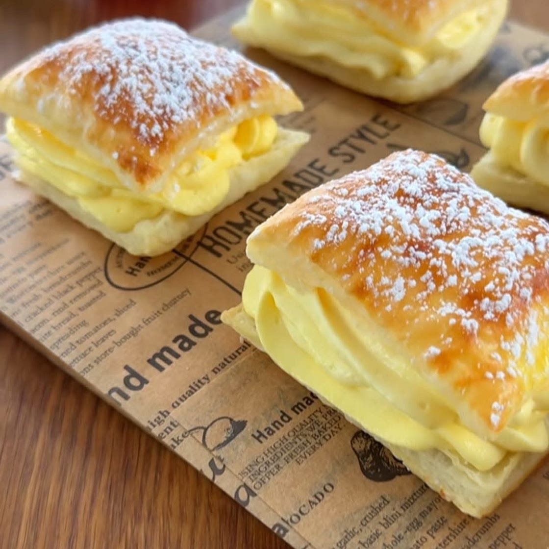 Blätterteig Teilchen mit Vanillecreme
