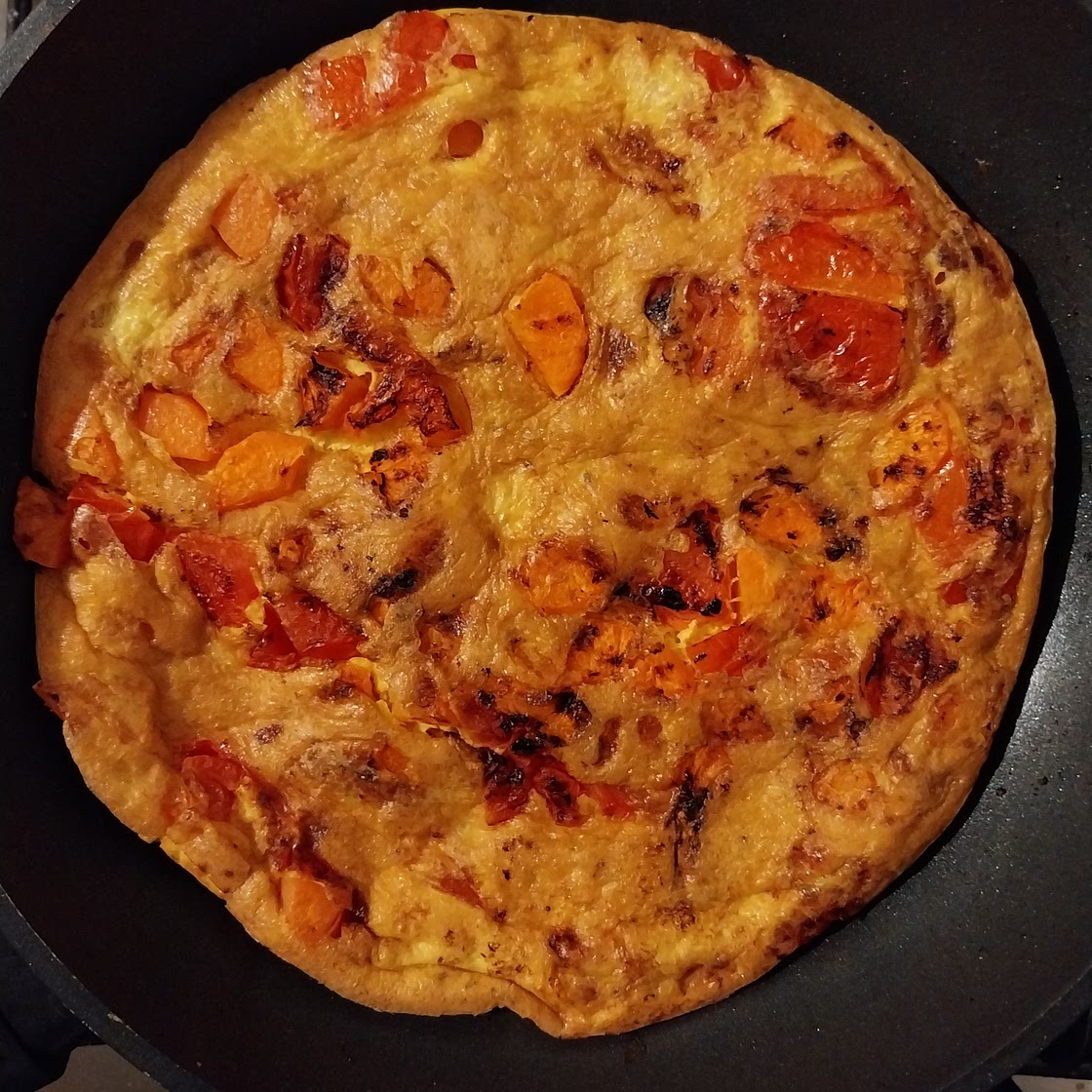 Frittata al curry con pomodoro e carote